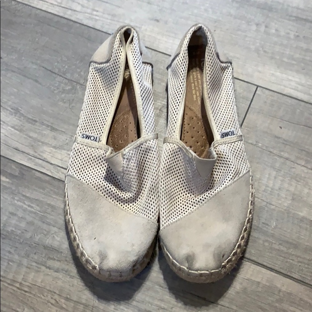 Cream toms